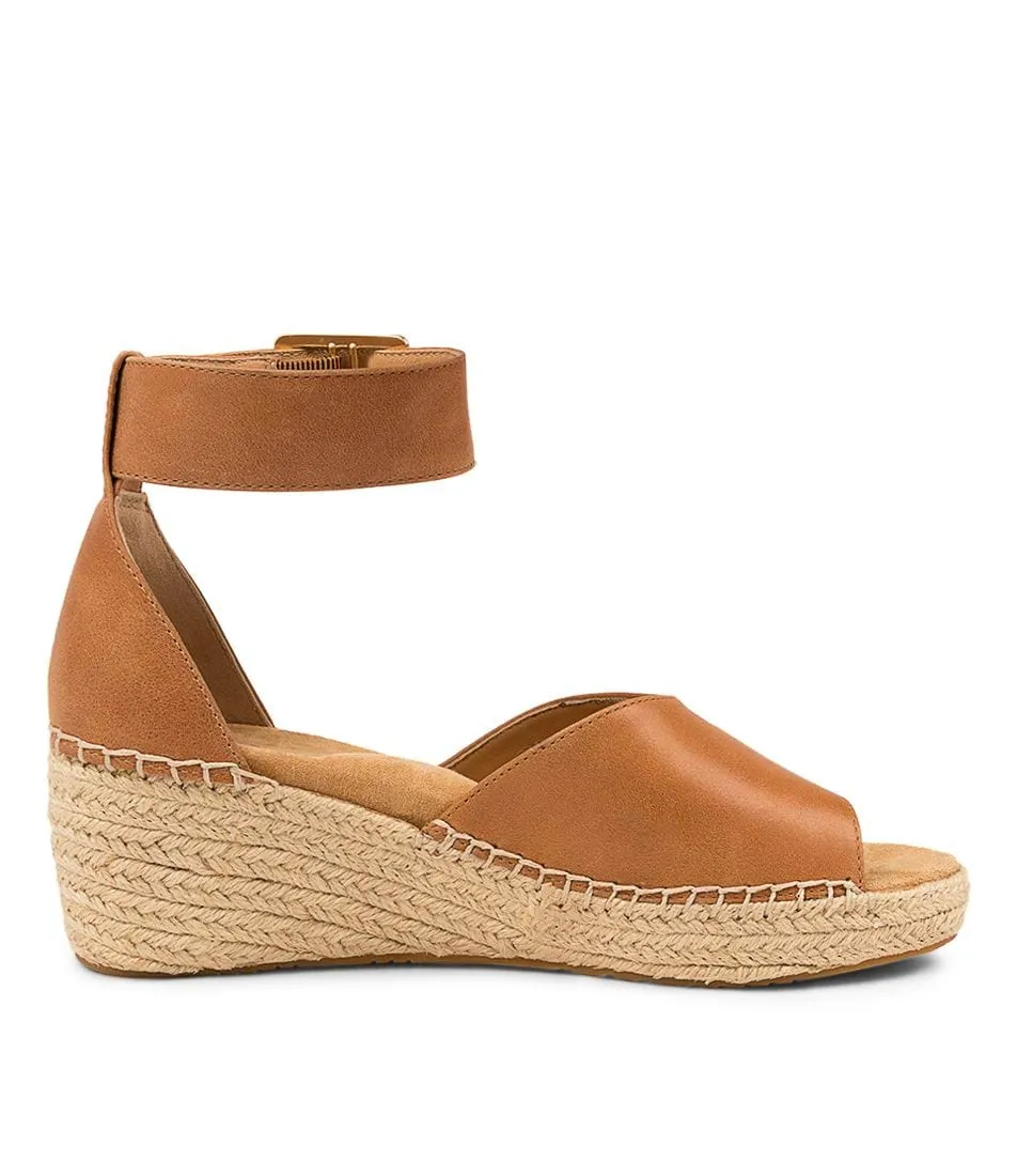 Koen (Tan)