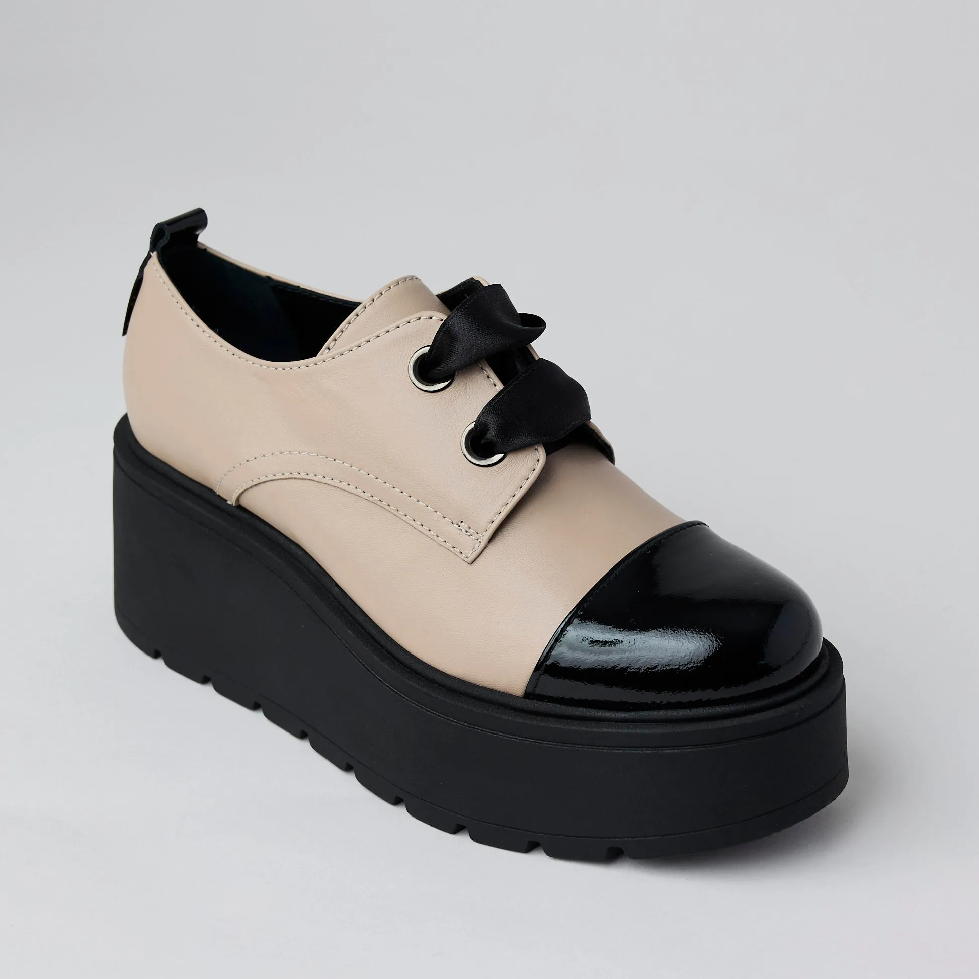 Marco Moreo Beige Leather Bowling Style Shoes