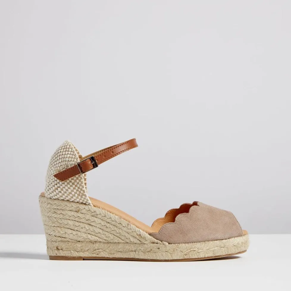 Pinaz Beige Suede Scallop Espadrille