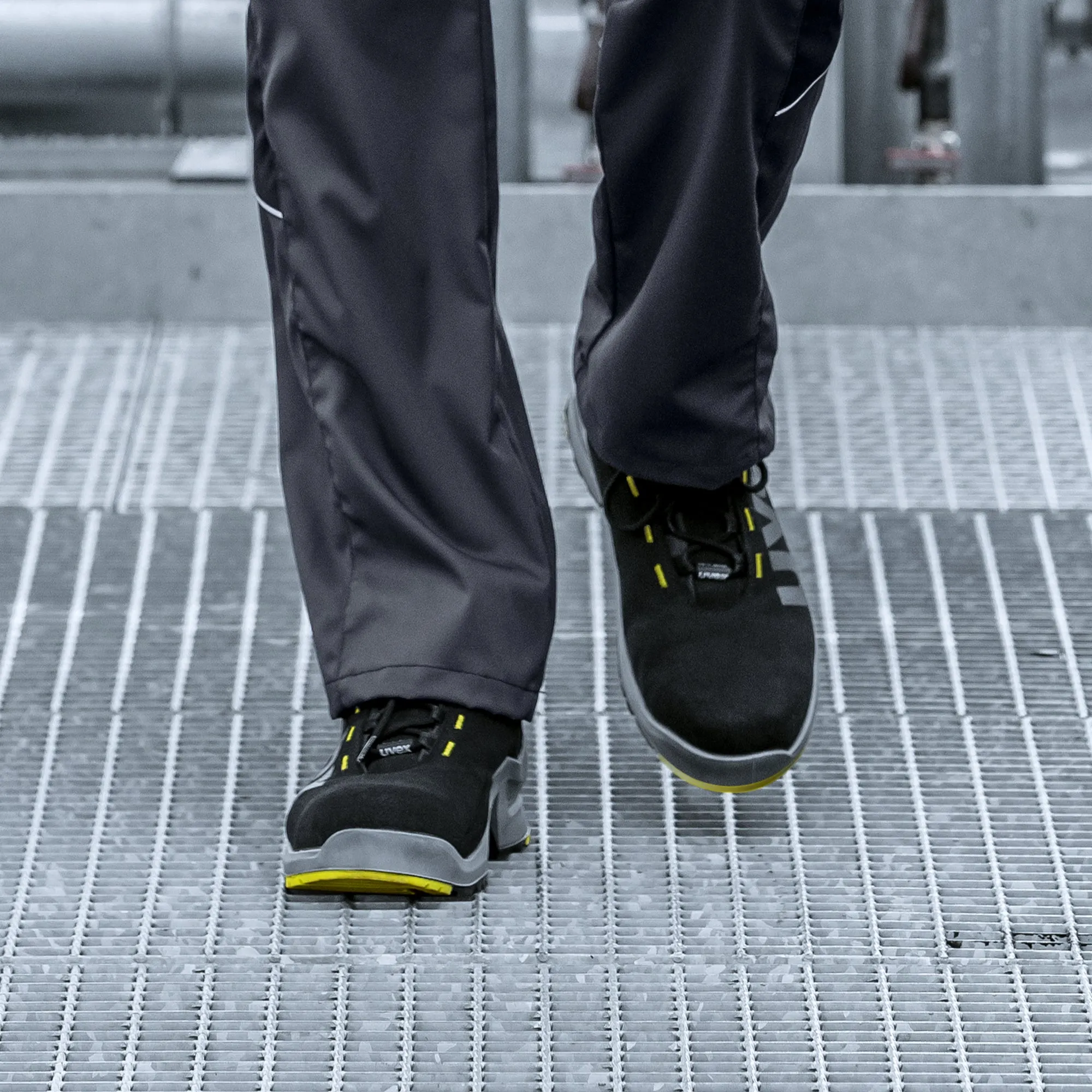 uvex 1 ESD Rated Metal-Free Safety Boots S2 SRC Black/Yellow